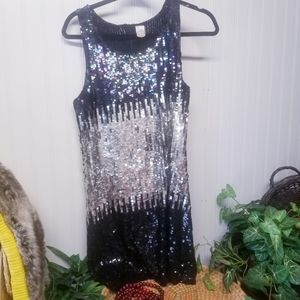 AQUA SEQUINED NIGHT OUT DRESS SIZE SMALL